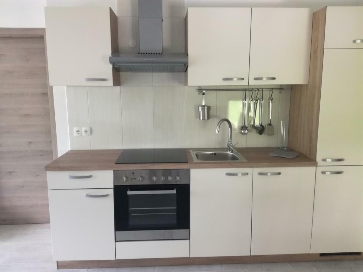 Apartma Logar *